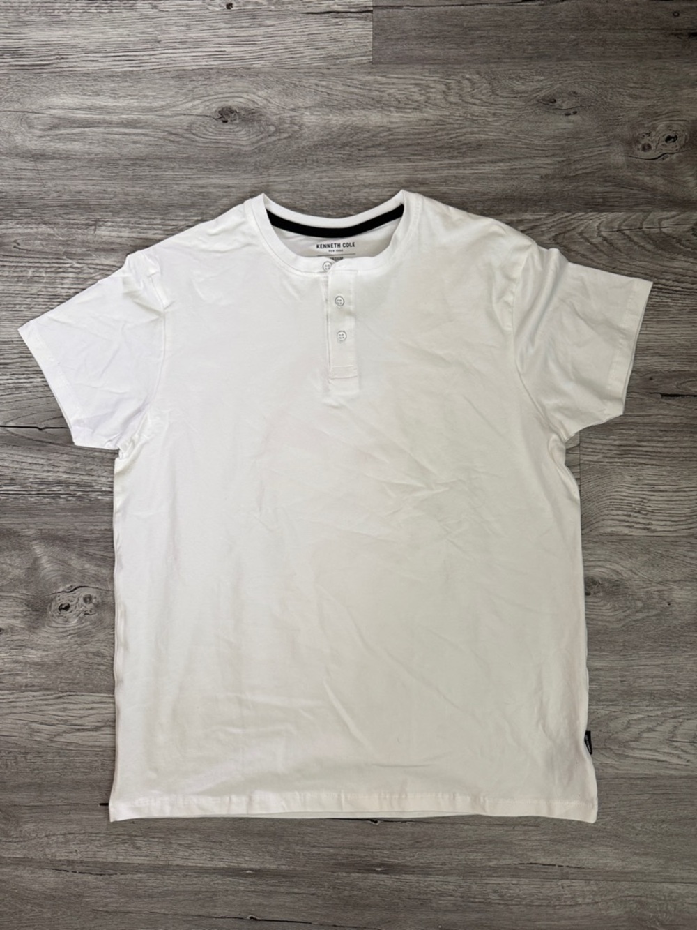 Kenneth Cole White Short-Sleeve Henley Polo